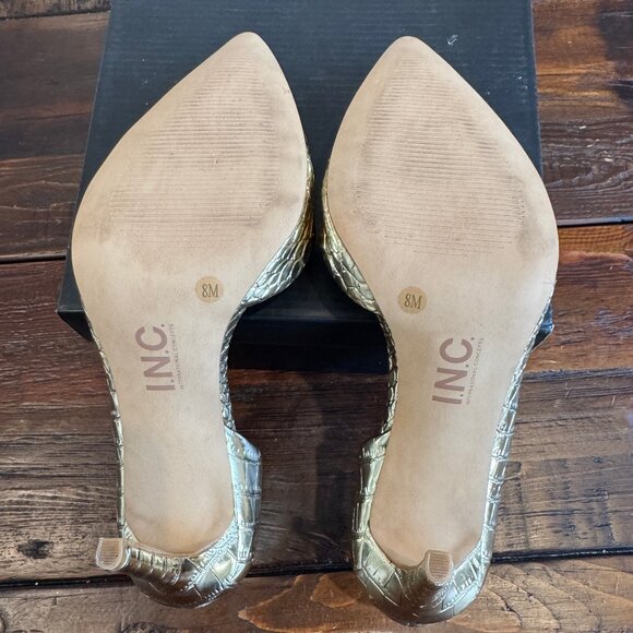 INC Kenjay Gold Crocodile Embossed D'orsay Pumps.  Size 8.  EUC. - Picture 5 of 6